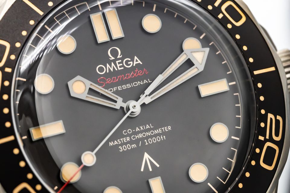 Omega Seamaster Diver 300m - James Bond Edition 210.90.42.20.01.001 Image 6